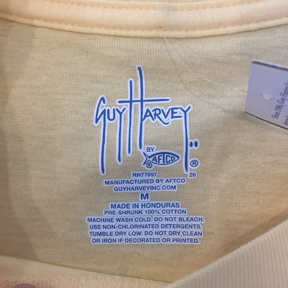 GUY HARVEY NWT SIZE MEDIUM - Picture 5 of 5